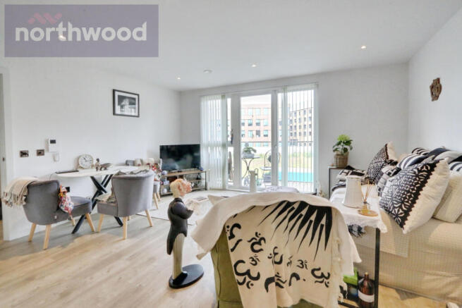 2 bed Flat for sale Image 7