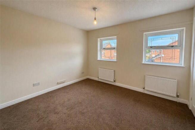 3 bed Semi-Detached to rent Image 4