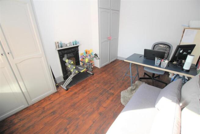 bedroom 2.JPG