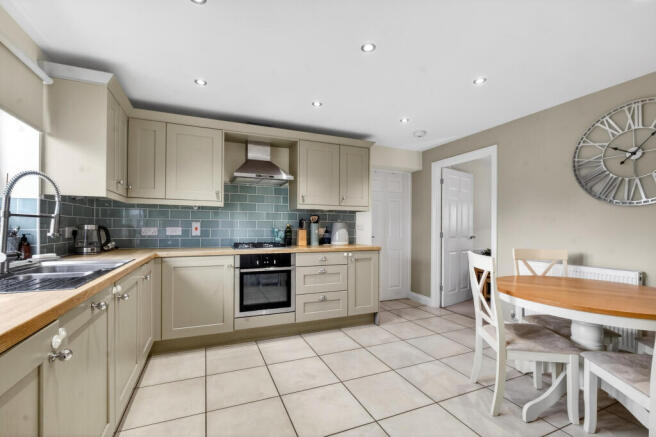 Kitchen Dining Room (2)