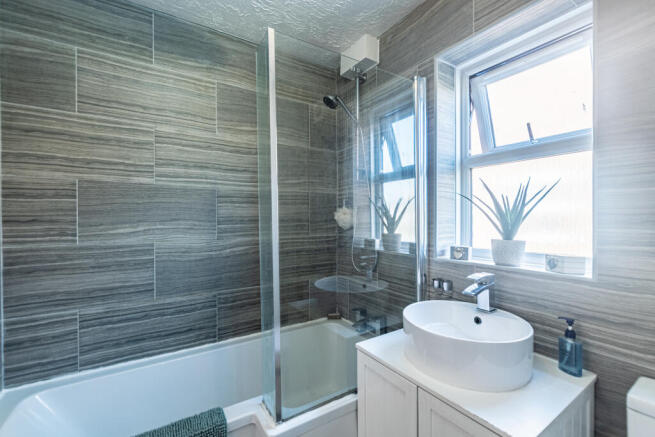 bathroom2