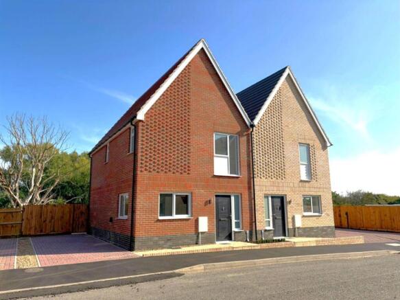 Plot 5- The Bentley.JPG