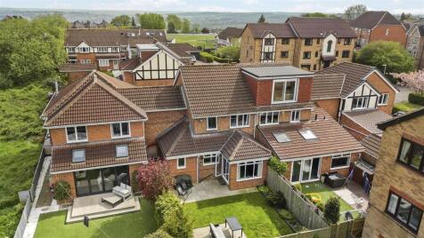 Lakeside Chase, Rawdon, Leeds