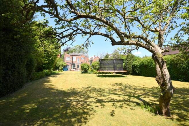 Rear House & Garden