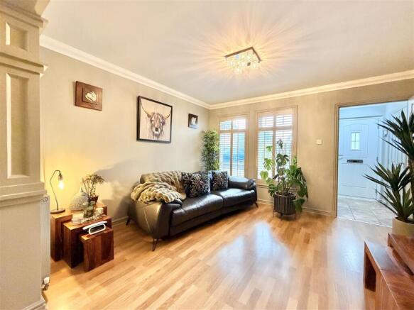 Lounge/Kitchen/Sunroom