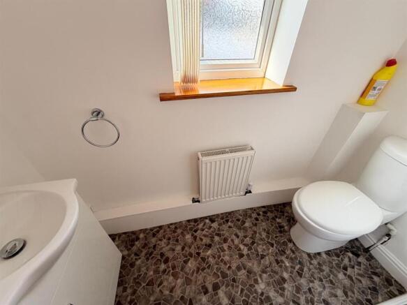 3 bed Semi-Detached for sale Image 10