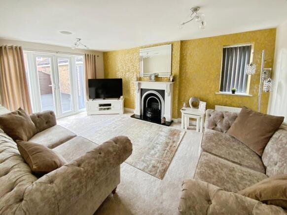 4 bed Detached for sale Image 6