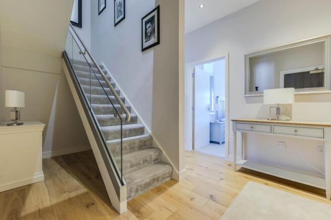 3 bed Flat for sale Image 7