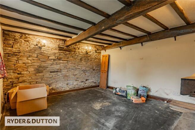 4 bed Detached for sale Image 5