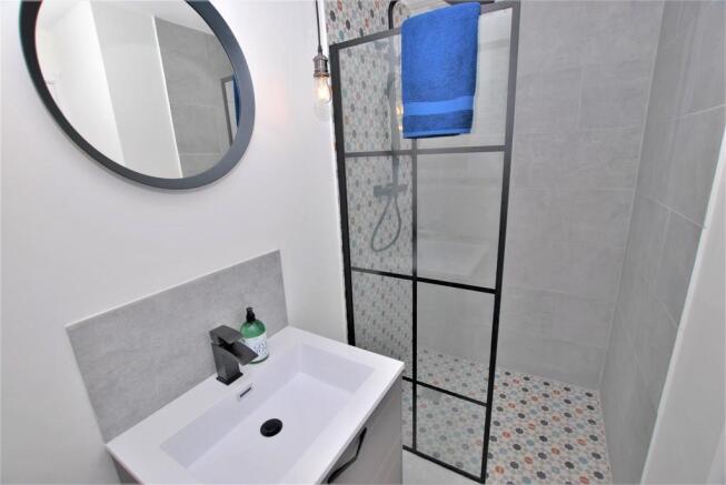 Photo 10