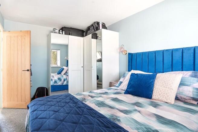 3 bed Semi-Detached for sale Image 11