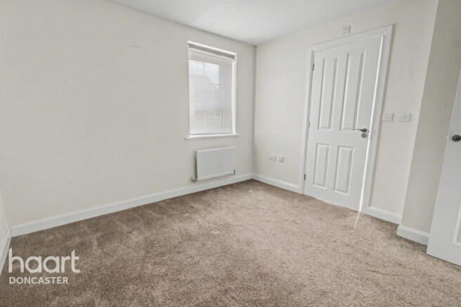 3 bed Semi-Detached for sale Image 10