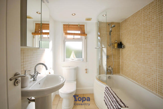 Aaefd5f1-Bathroom.JPG
