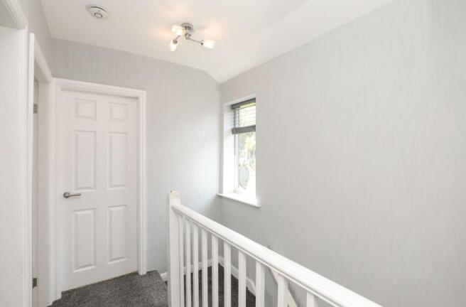 3 bed Semi-Detached for sale Image 8
