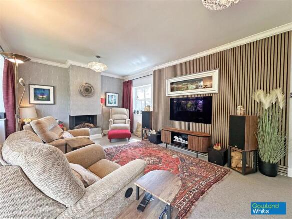 4 bed Detached for sale Image 6