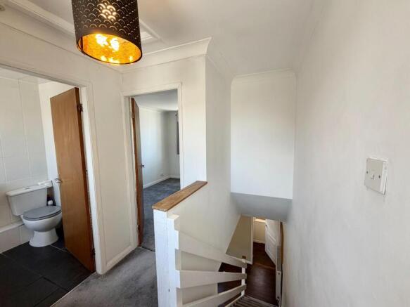 1 bed Semi-Detached to rent Image 6