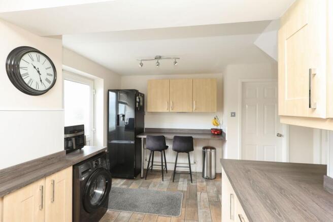 4 bed Detached for sale Image 9