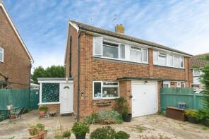 3, Angela Close, Bexhill-on-sea TN40 2RH