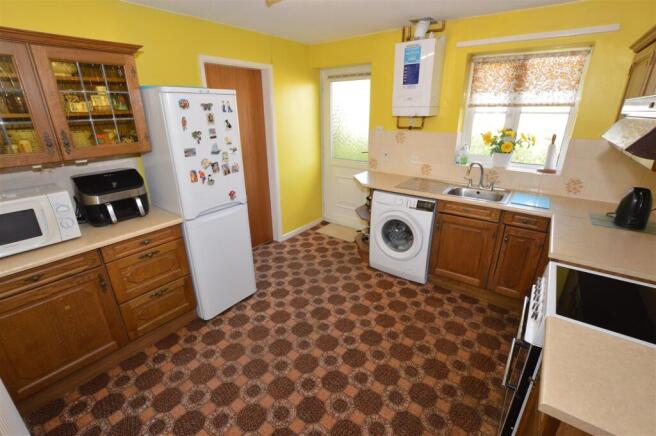 3 bed Detached Bungalow for sale Image 5