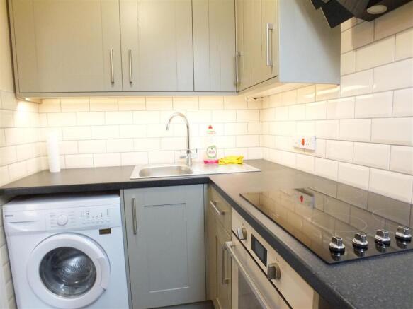 kitchen 2.jpg