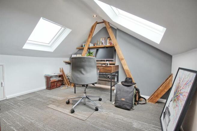 LOFT ROOM