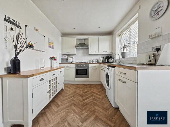 3 bed Semi-Detached for sale Image 4