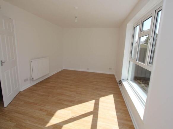 Living Room (2)