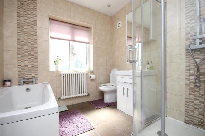 08 Bathroom