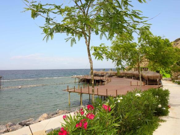 3-bedroom resale garden Seaside apartment + within a luxury holiday complex + Title deed in the owner?s name, VAT paid Image 9999 3