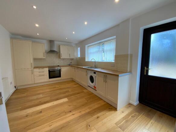 KITCHEN 15'5 x 11'5