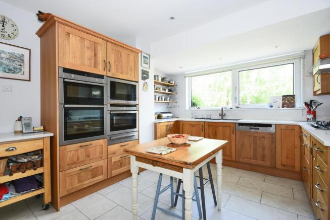 Kitchen .