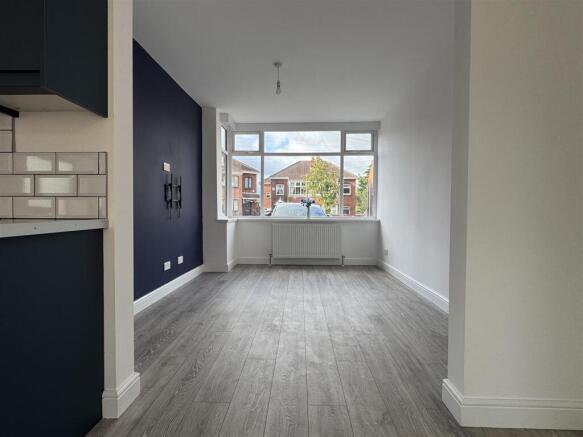 3 bed Semi-Detached to rent Image 8