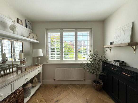4 bed Detached for sale Image 4
