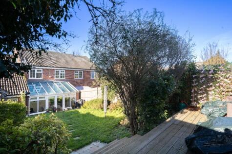 Morley Place, Hungerford, Berkshire, RG17 0HS