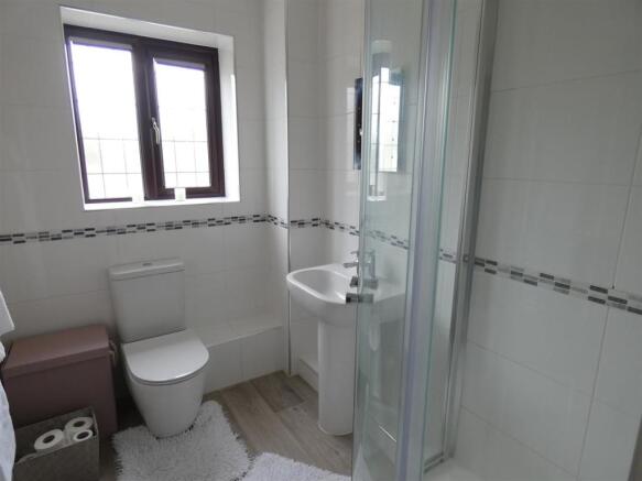 ENSUITE SHOWER ROOM