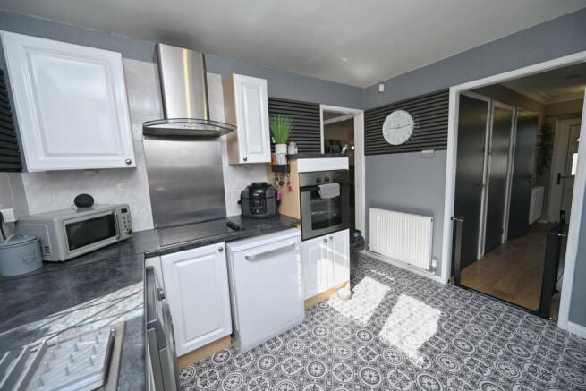 3 bed Semi-Detached for sale Image 8