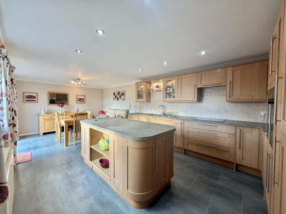 Parkside, St. Neots, PE19 photo 4