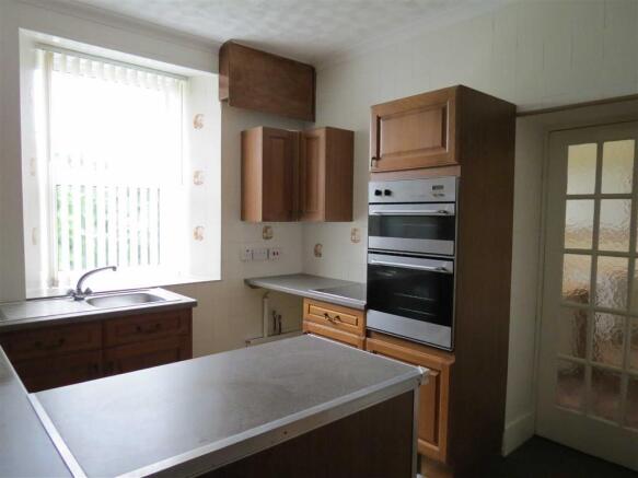 Kitchen: