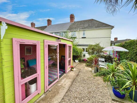 GARDEN STUDIO