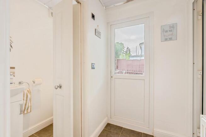 3 bed Semi-Detached for sale Image 6