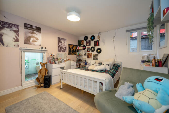 Photo 13