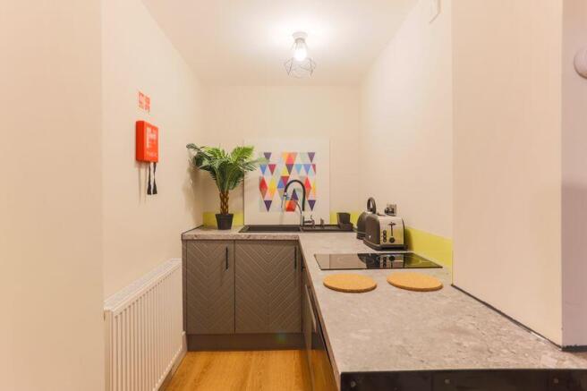 Studio to rent Image 5