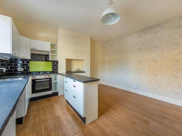 2 bed Terraced for sale Image 2