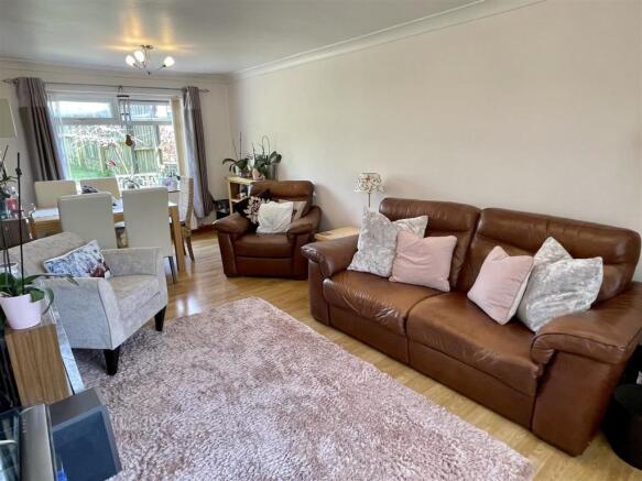 Living/dining room