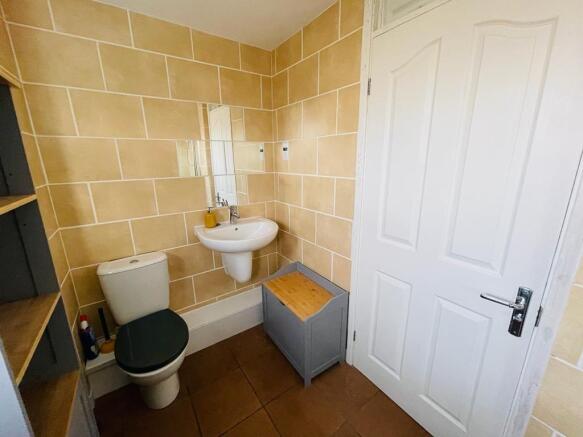 4 bed Detached to rent Image 11