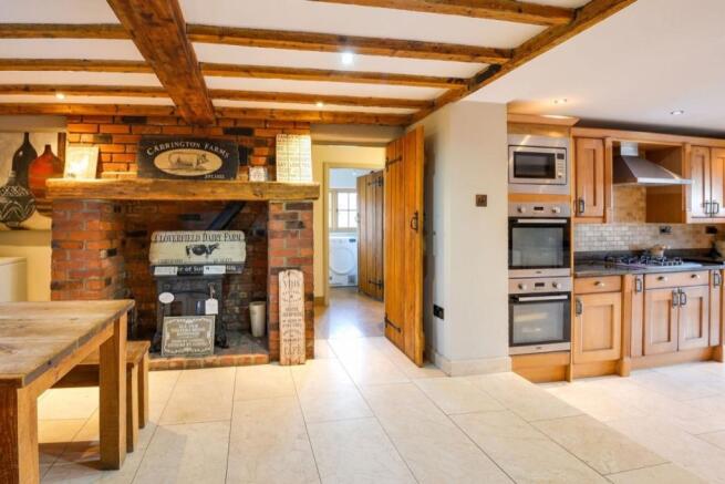 Kitchen/Breakfast/Fa