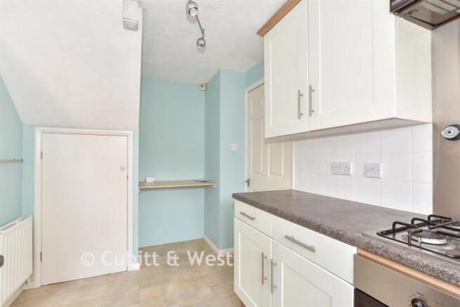 Leeds Close, Southwater, Horsham, West Sussex photo 3