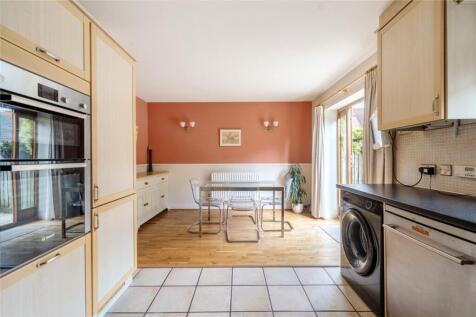 Cromwell Court, Marlborough, Wiltshire, SN8