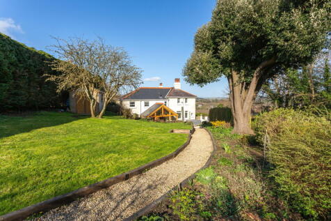 Mount Raleigh Avenue, Bideford, North Devon