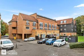 Flat 3, 45, Highbridge Street, Waltham Abbey EN9 1BQ